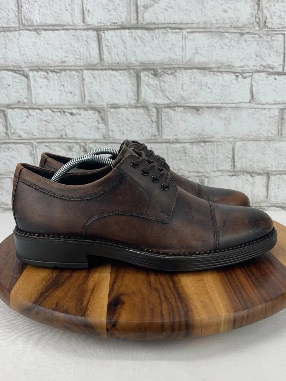 Ecco Newcastle Cap Toe Tie Oxford Mens 10/44 Brown Full Grain Leather Shoes